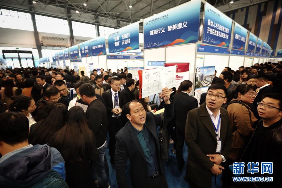 datealive 地铁逃生回归！biubiu免费加速，畅玩海量海内外精品手游