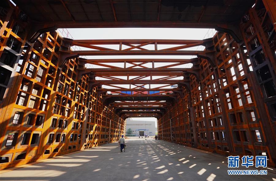 免费在线可阅读漫画成首选，却面临凯发k8国际首页登录的版权等难题待剖析？