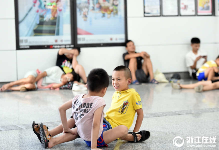 《海贼王第890集》在线观看