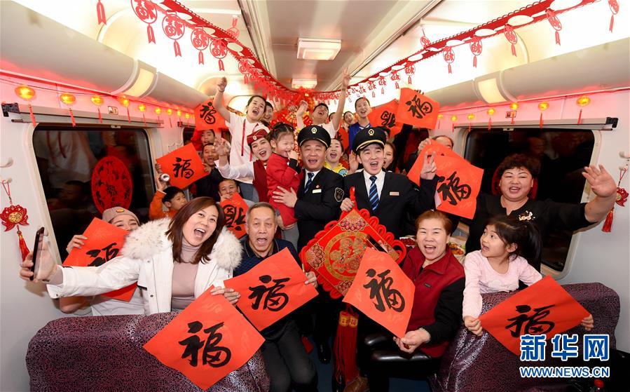 阅站漫画app最新版：免费搜索全网漫画，畅享多种便捷阅读体验