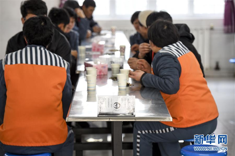 《海贼王第890集》在线观看