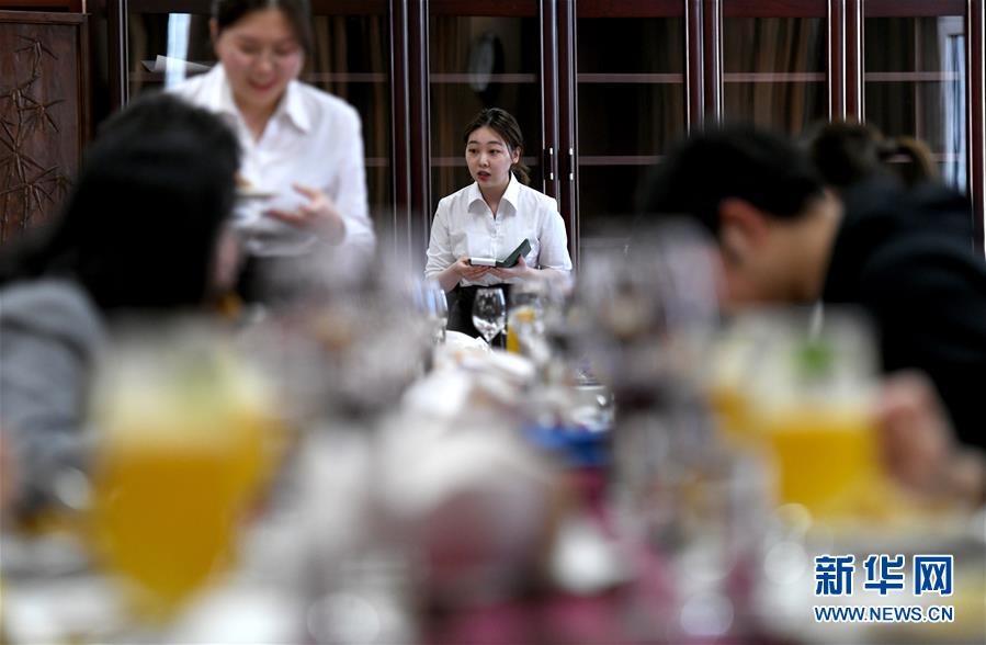 数字阅读普及下，韩漫免费观看的凯发k8国际首页登录的版权风险与安全提示