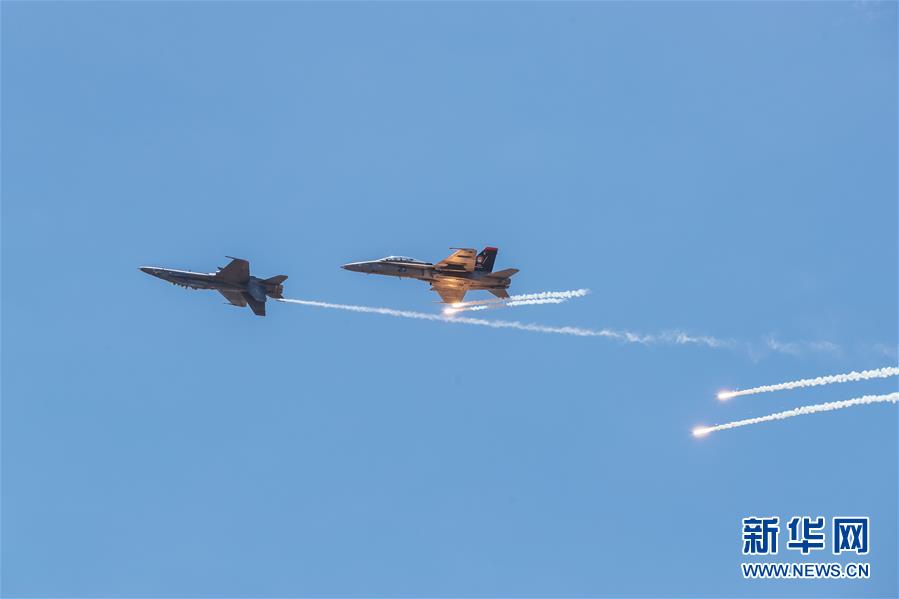 免费在线可阅读漫画成首选，却面临凯发k8国际首页登录的版权等难题待剖析？