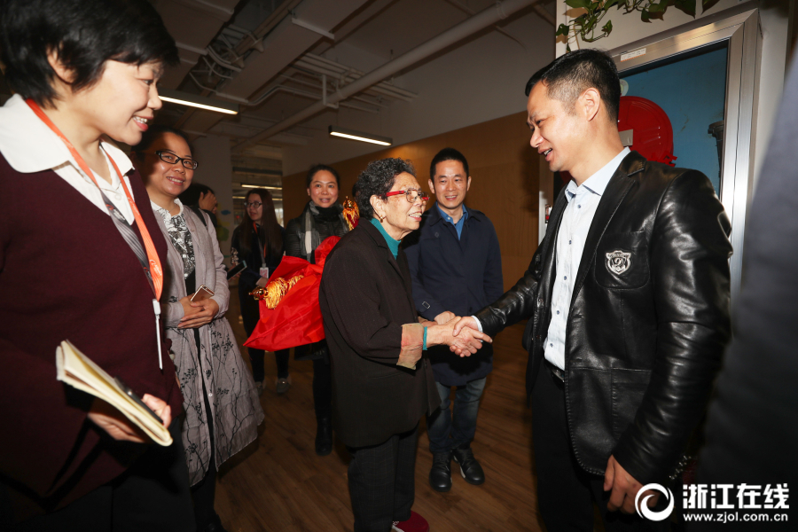 同人：约会大作战datealive ex章节（3） ast存亡战 第一节