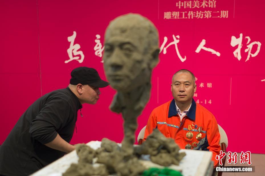 阅站漫画app最新版：免费搜索全网漫画，畅享多种便捷阅读体验