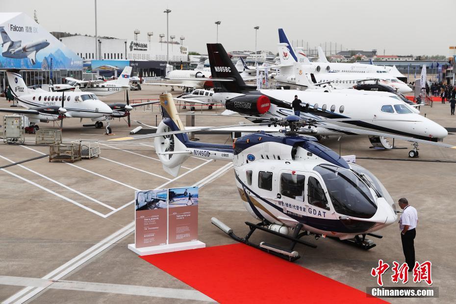 斗破苍穹漫画扑飞下拉式