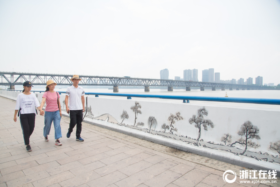 异世界搞笑冒险番为何吸引人？独特设定与反差角色是关键