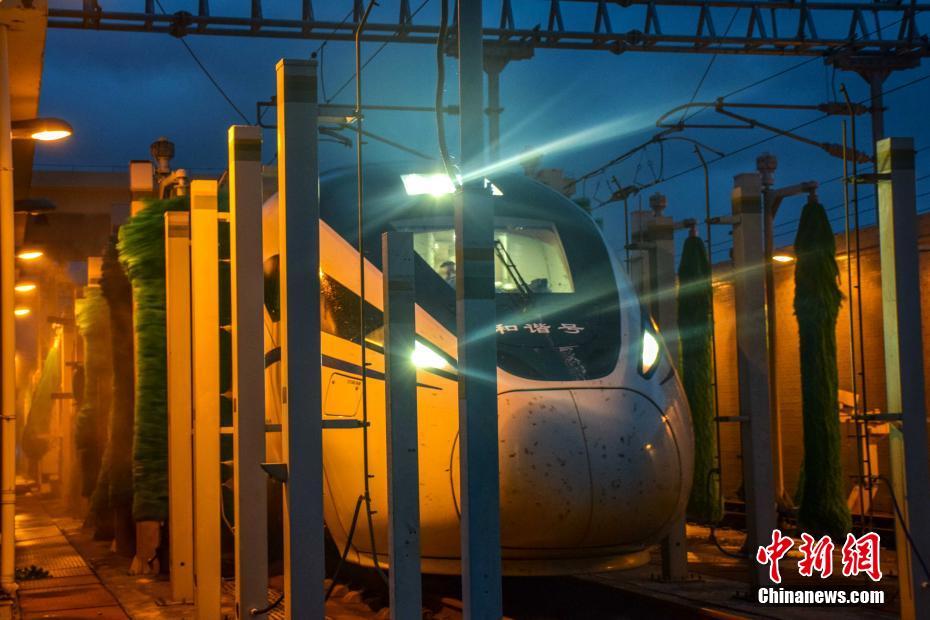 同人：约会大作战datealive ex章节（3） ast存亡战 第一节