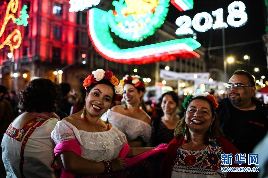 免费在线可阅读漫画成首选，却面临凯发k8国际首页登录的版权等难题待剖析？