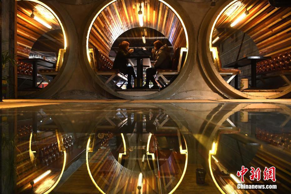 异世界搞笑冒险番为何吸引人？独特设定与反差角色是关键