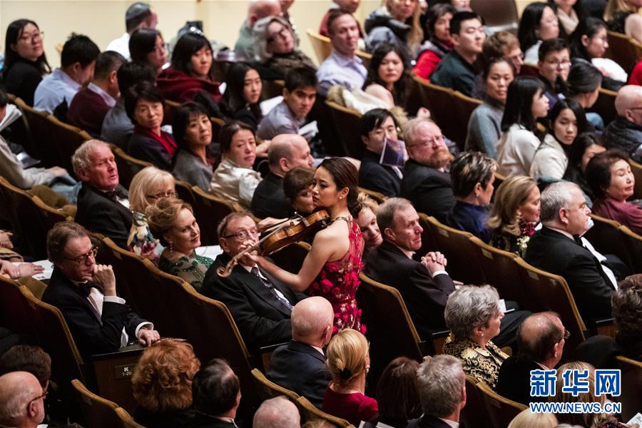 异世界搞笑冒险番为何吸引人？独特设定与反差角色是关键